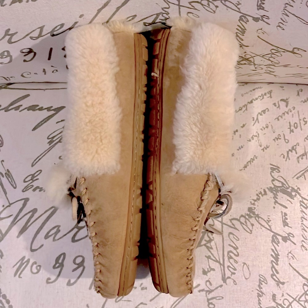 🌸LL Bean slippers (size 8) Oatmeal Color